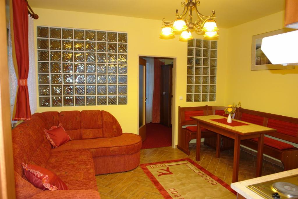 Holdlux Apartmanok Sárvár Exterior foto